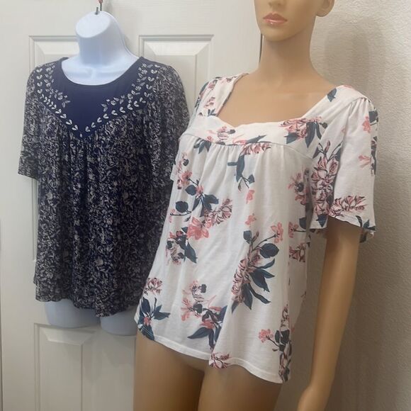 Lucky Brand Size Medium Short Sleeve Shirts Set Of 2 Floral Square Neck - Picture 2 of 10